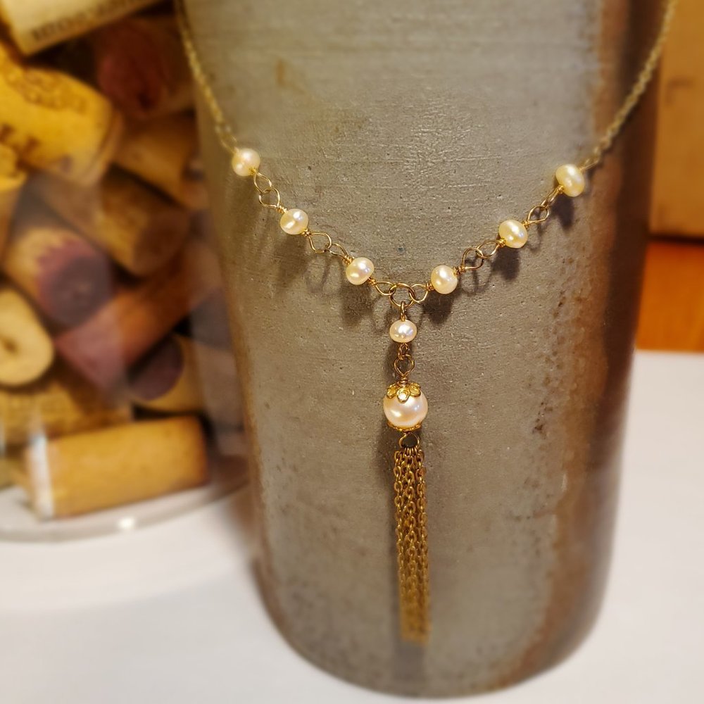 Pearl and chain tassel pendant necklace